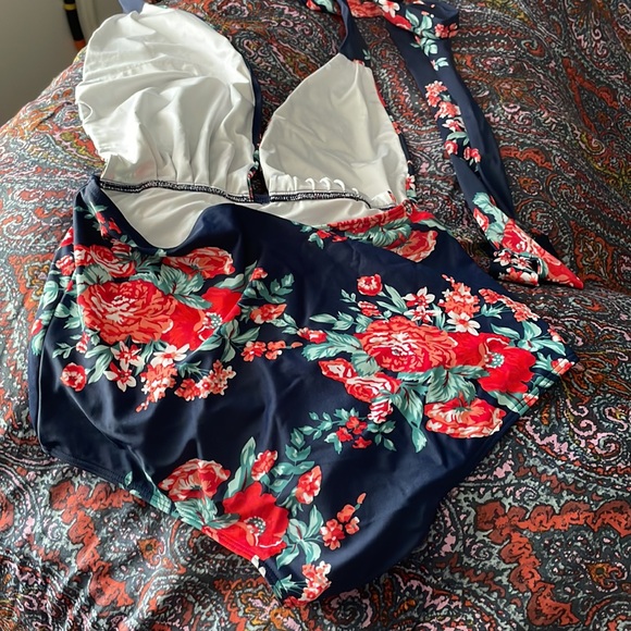 Cocoship XL Floral One Piece Backless Swimsuit with Long Ties - Picture 7 of 7